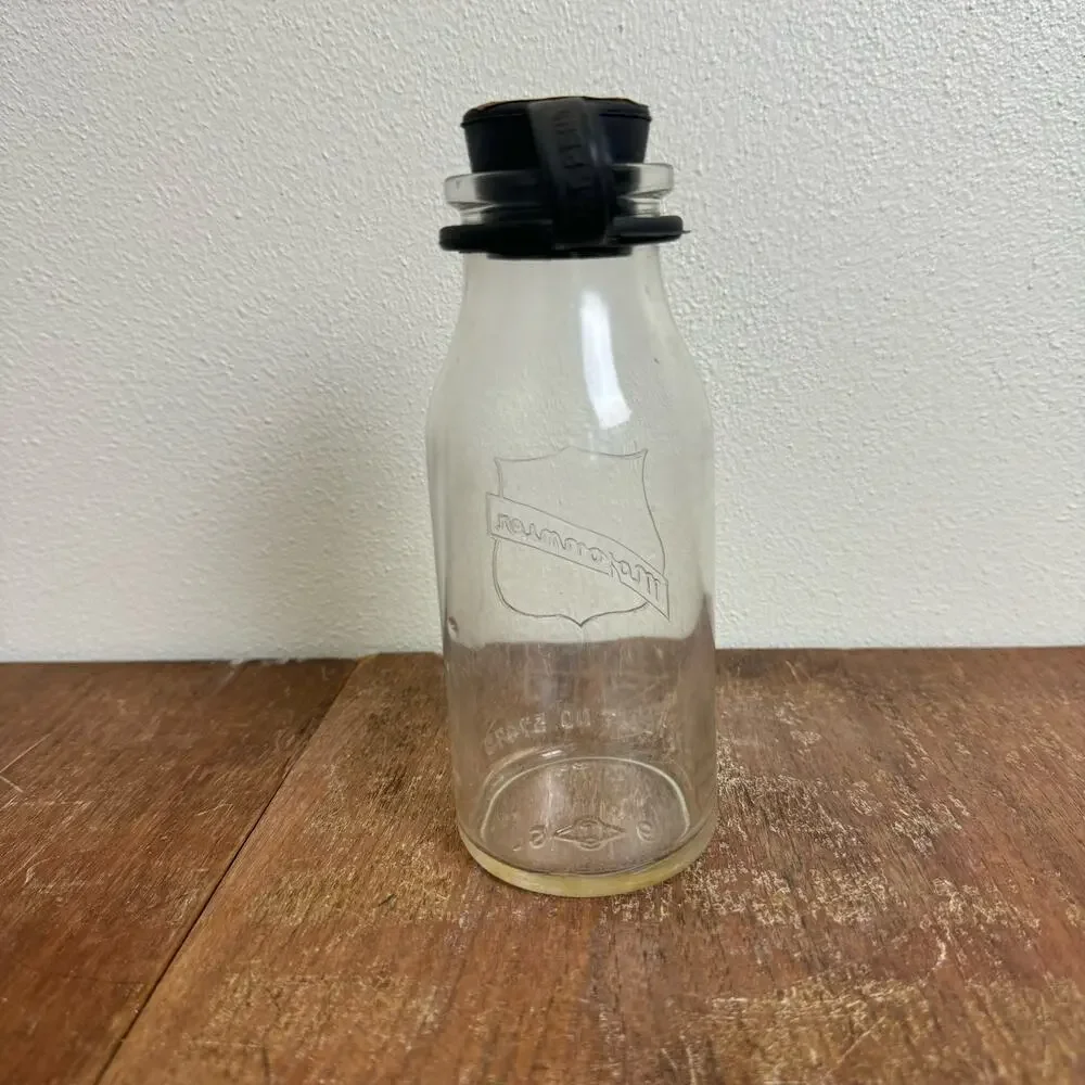 Mojonnier Dairy Owens Illinois 1 pt one pint milk bottle & rubber stopper‎
